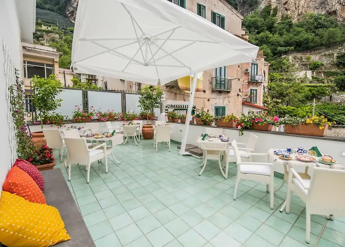 招待所 Valle D'amalfi 4*